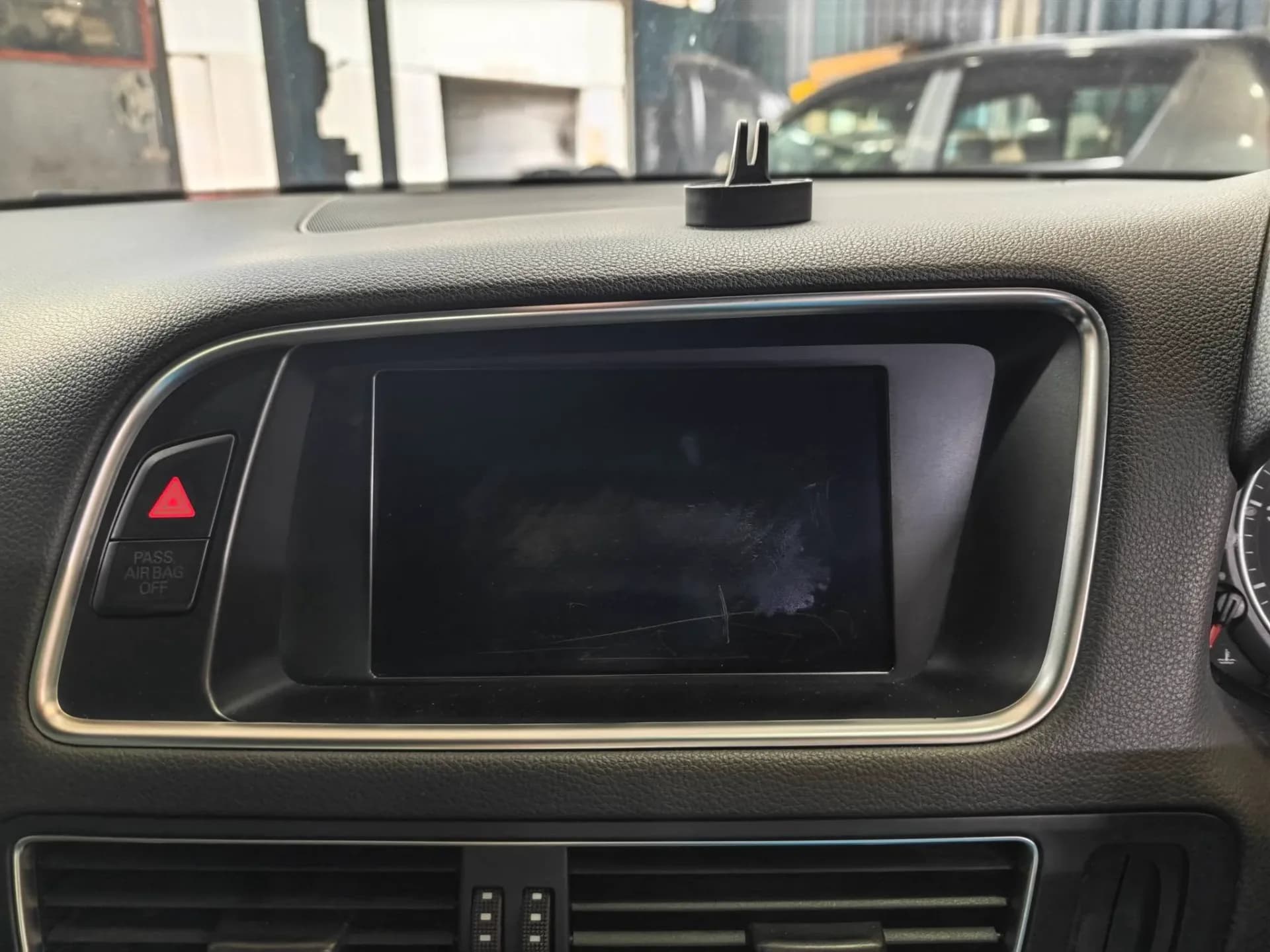 Audi A5 — Radio Module Replacement, Coding & Component Protection Unlock — workshop photograph 2 of 4
