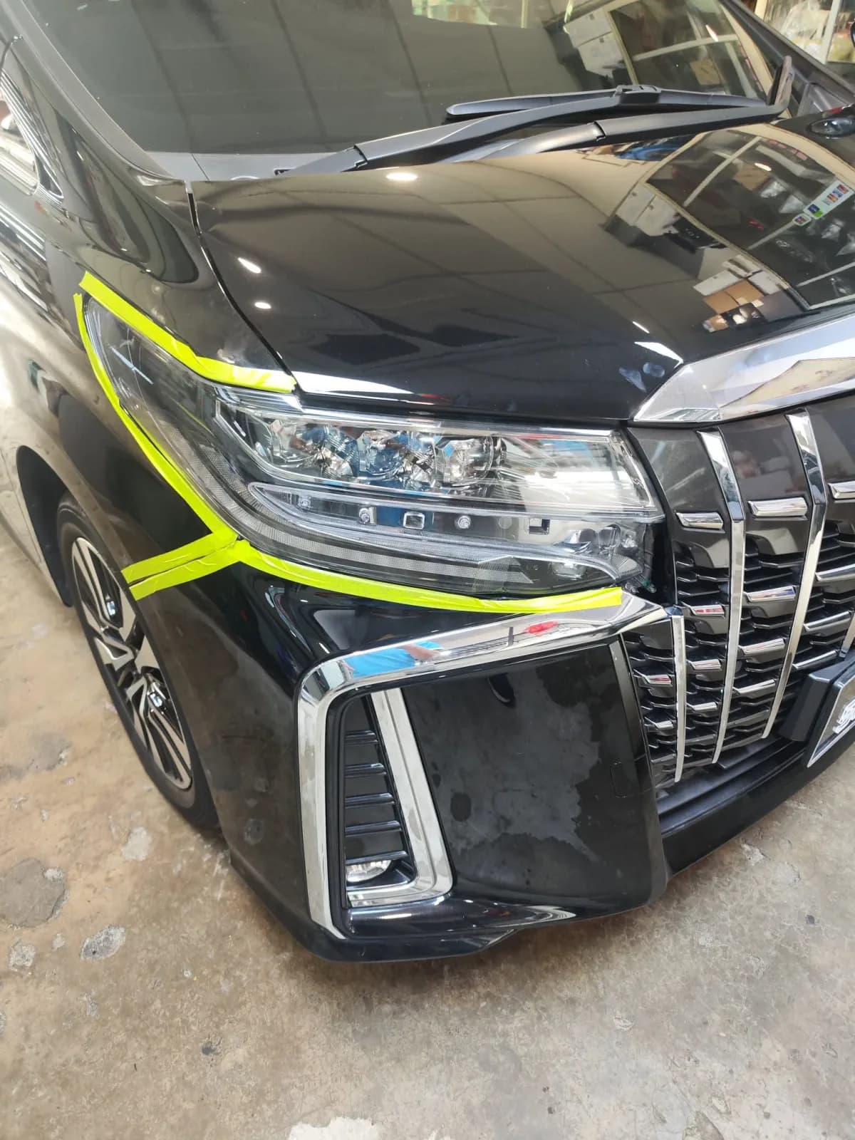 Toyota Alphard — Front Headlamp Repair — Toyota Alphard