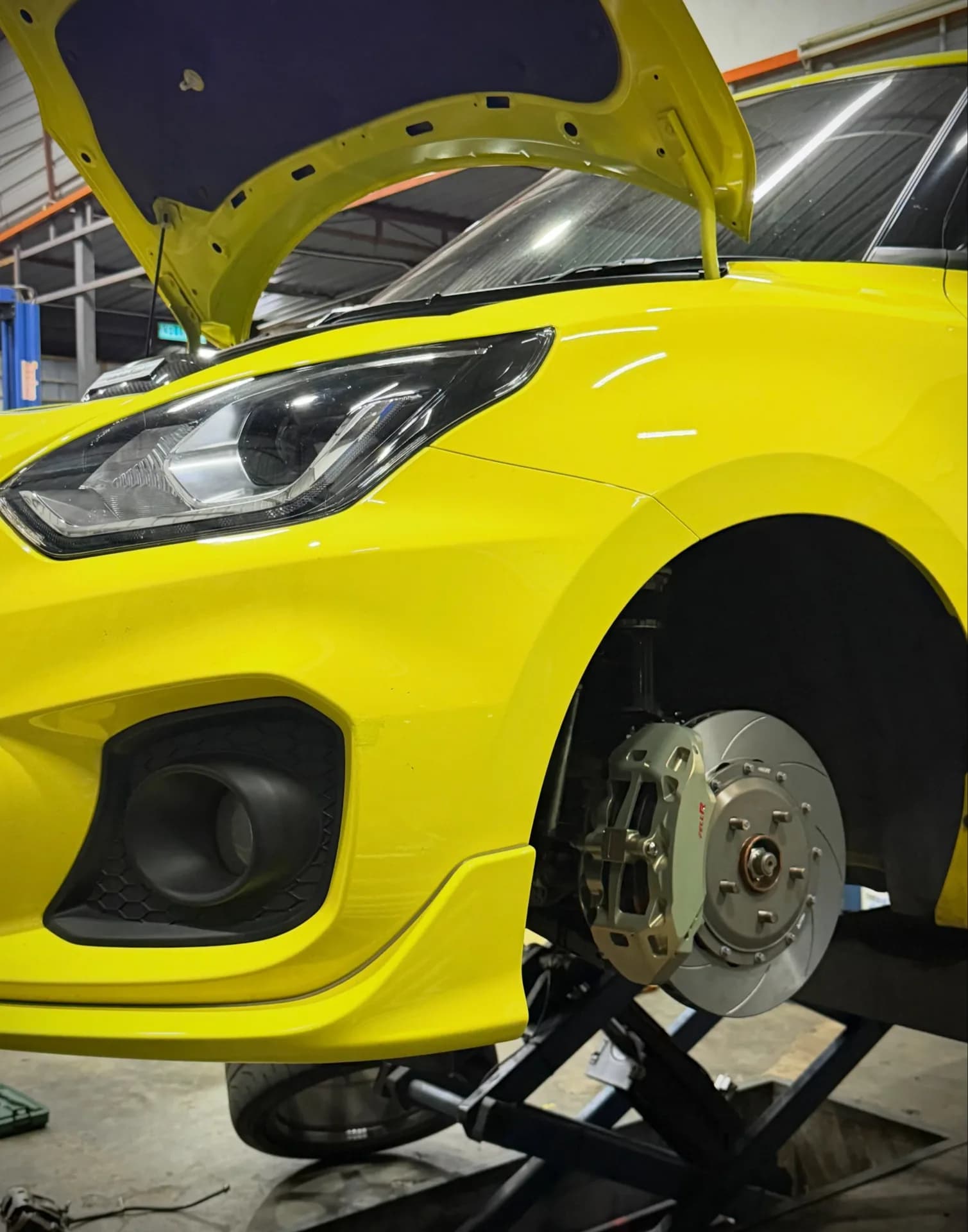 Suzuki Swift Sport ZC33S — FECCR FR5 Monoblock Racing Caliper — workshop photograph 2 of 9