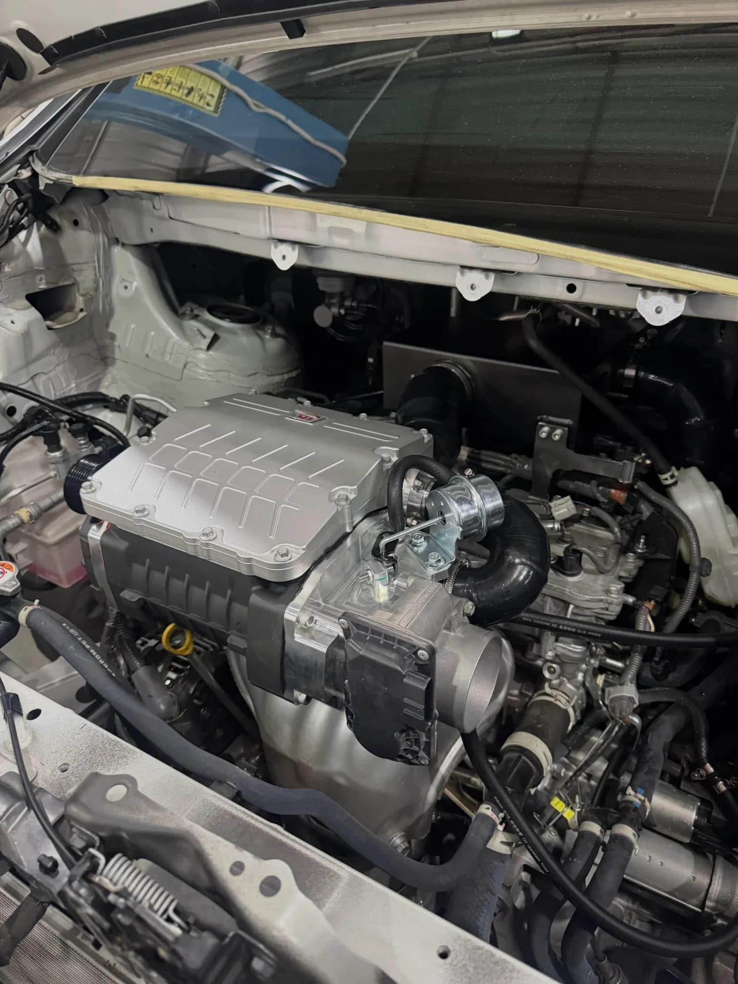 Toyota Alphard AGH40 2.5 — Twin-Screw Supercharger Installation — workshop photograph 5 of 5